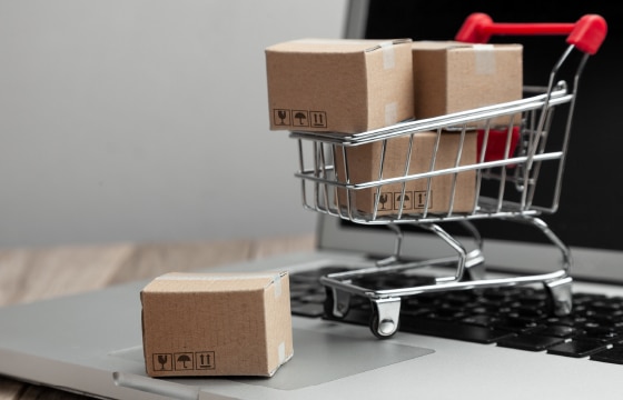 SKU Optimization for Online and Offline Channels using GenAI-powered Data Observability